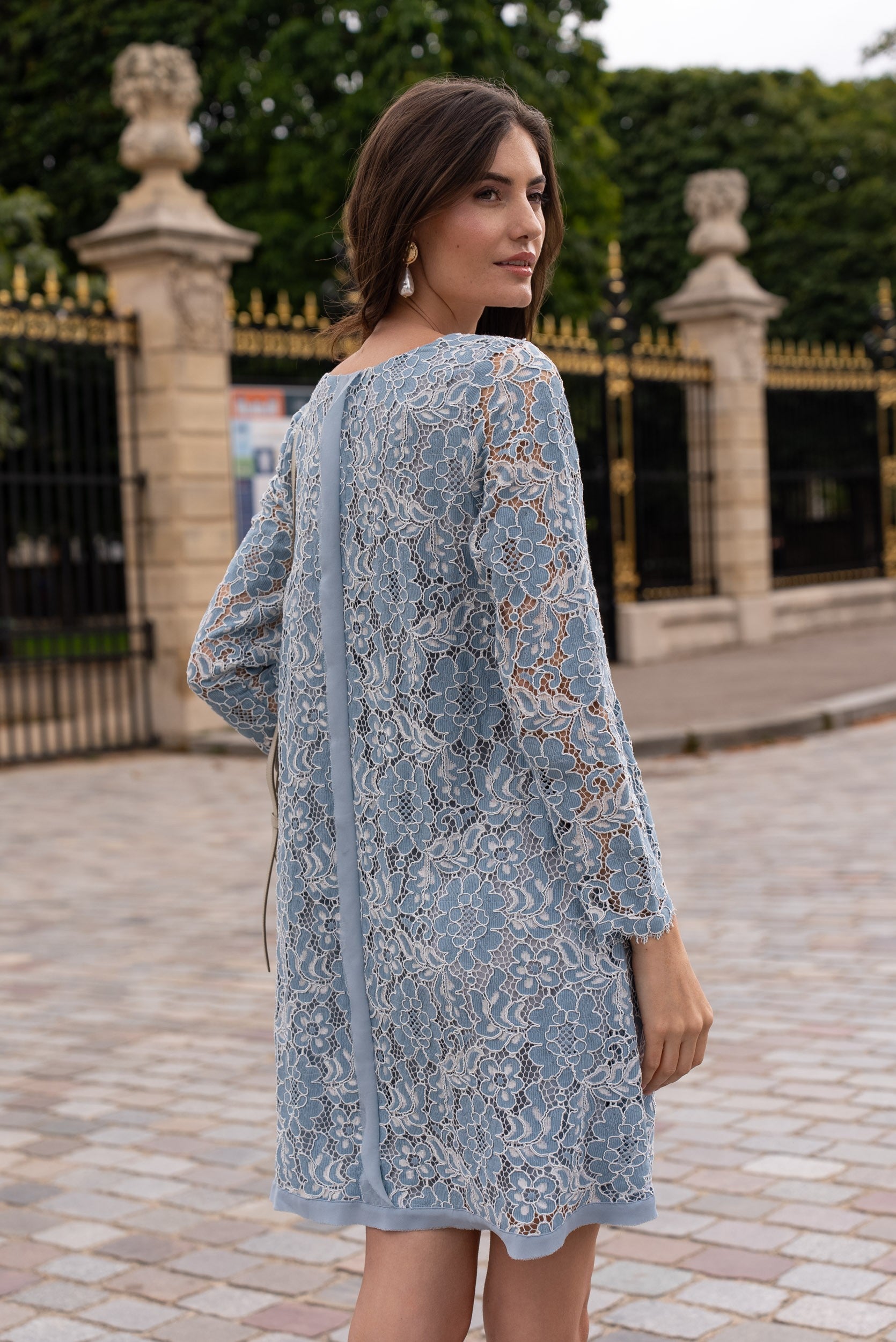 Constance dress in guipure lace