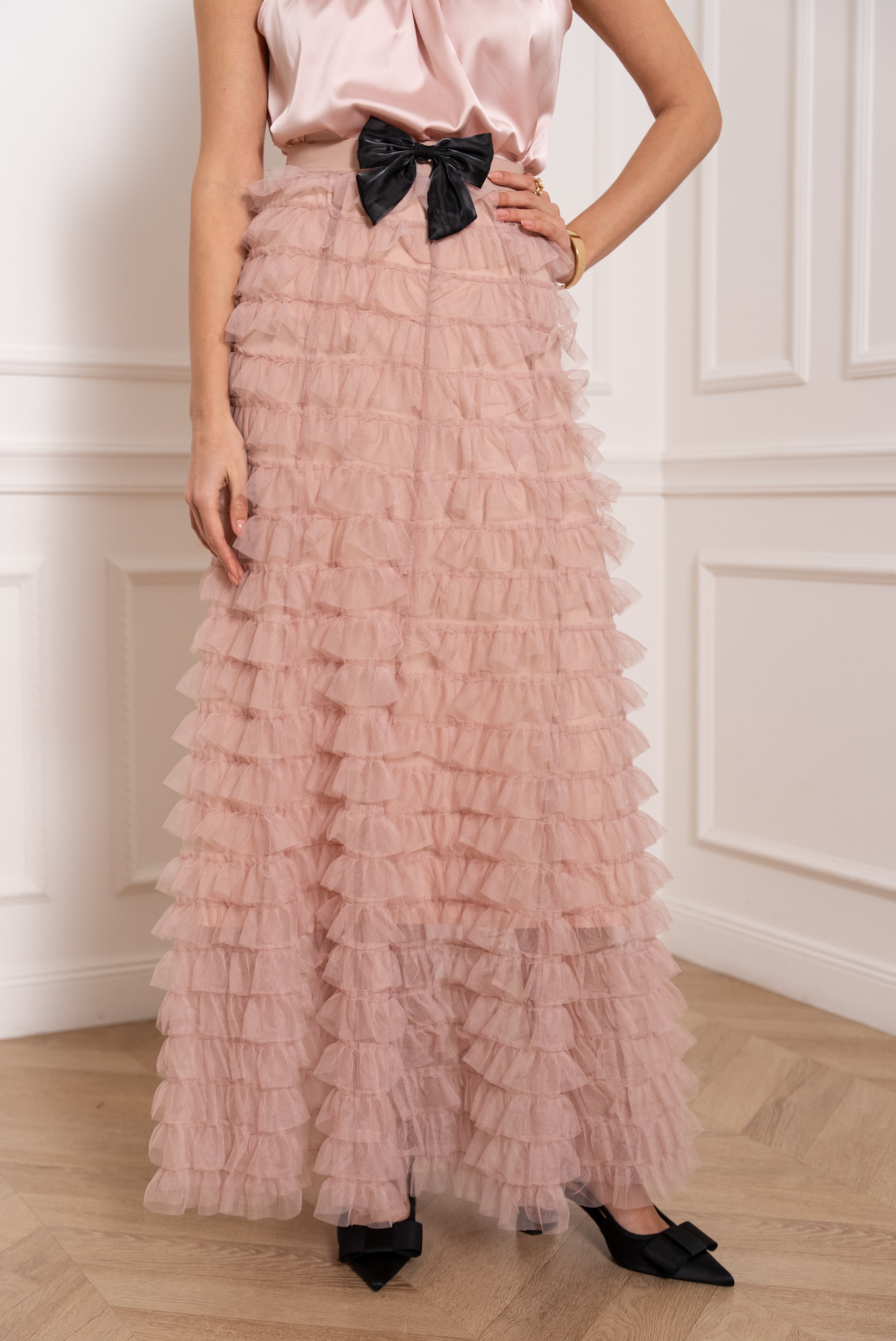 Long tulle skirt with gathers and ruffles