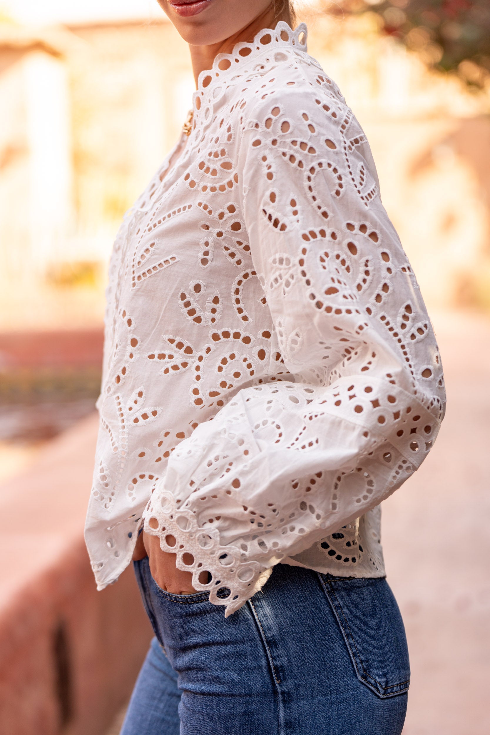 Blouse Camille en coton ajouré