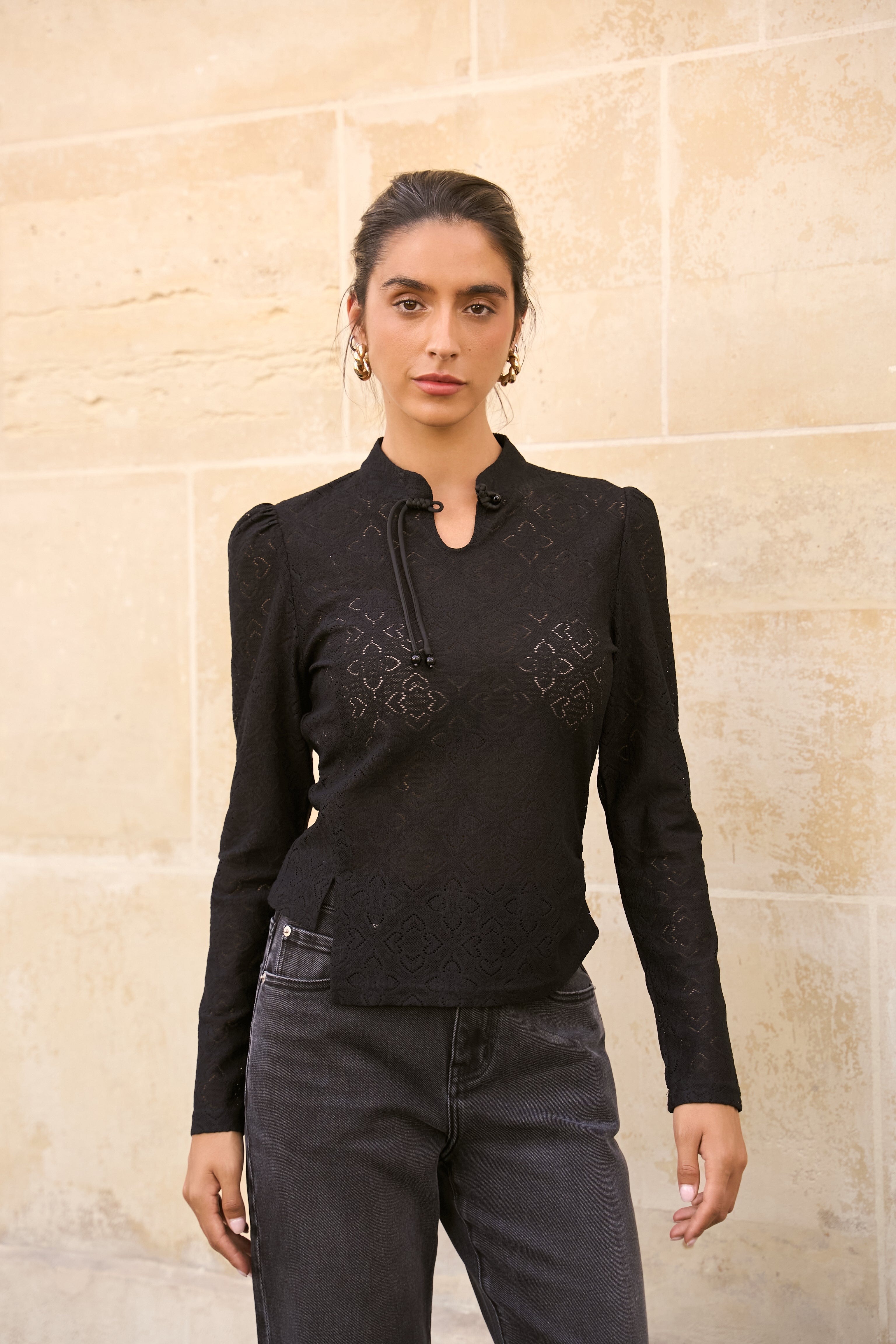 Top dentelle noeud brandebourg