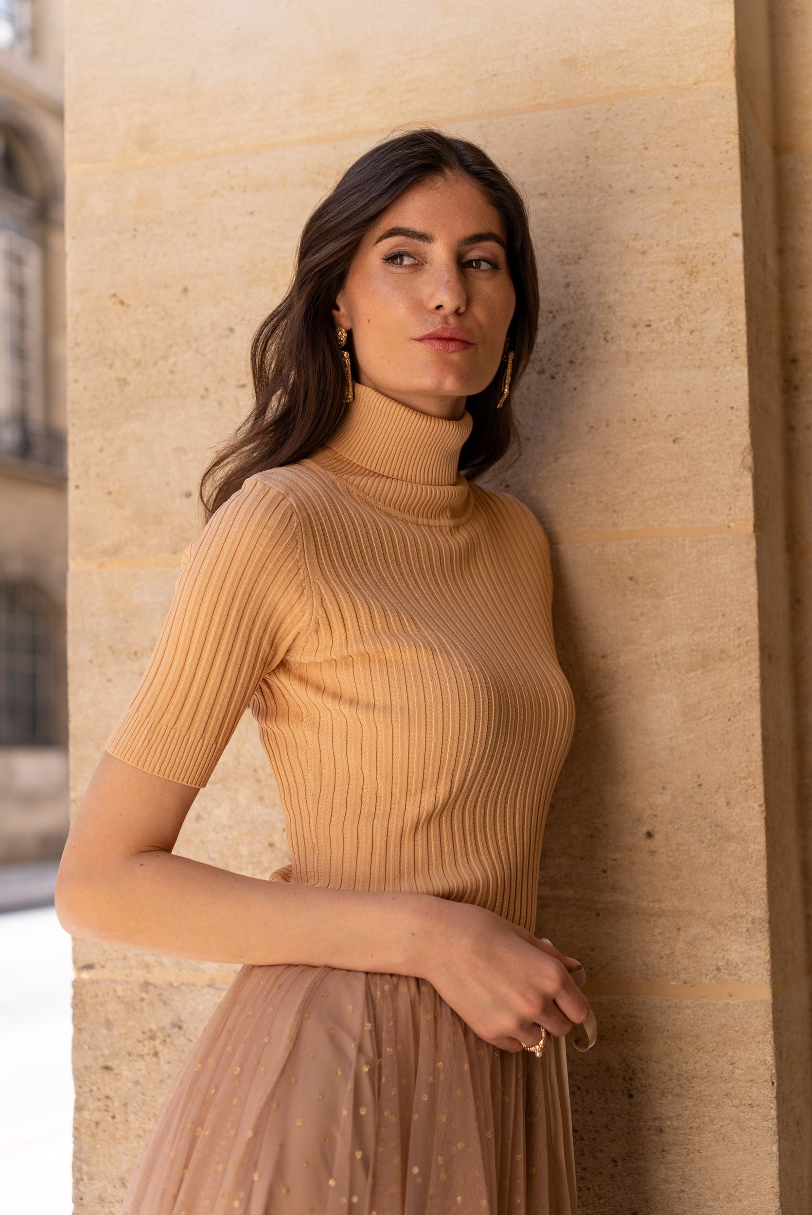 Top col roulé en maille côtelée