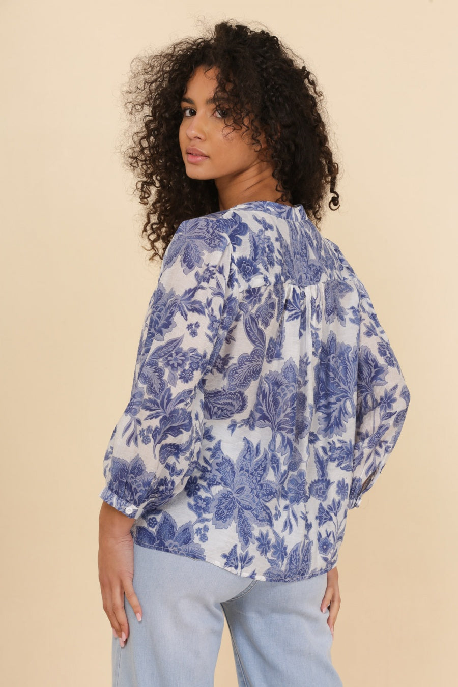 Eléna shirt in floral printed silk