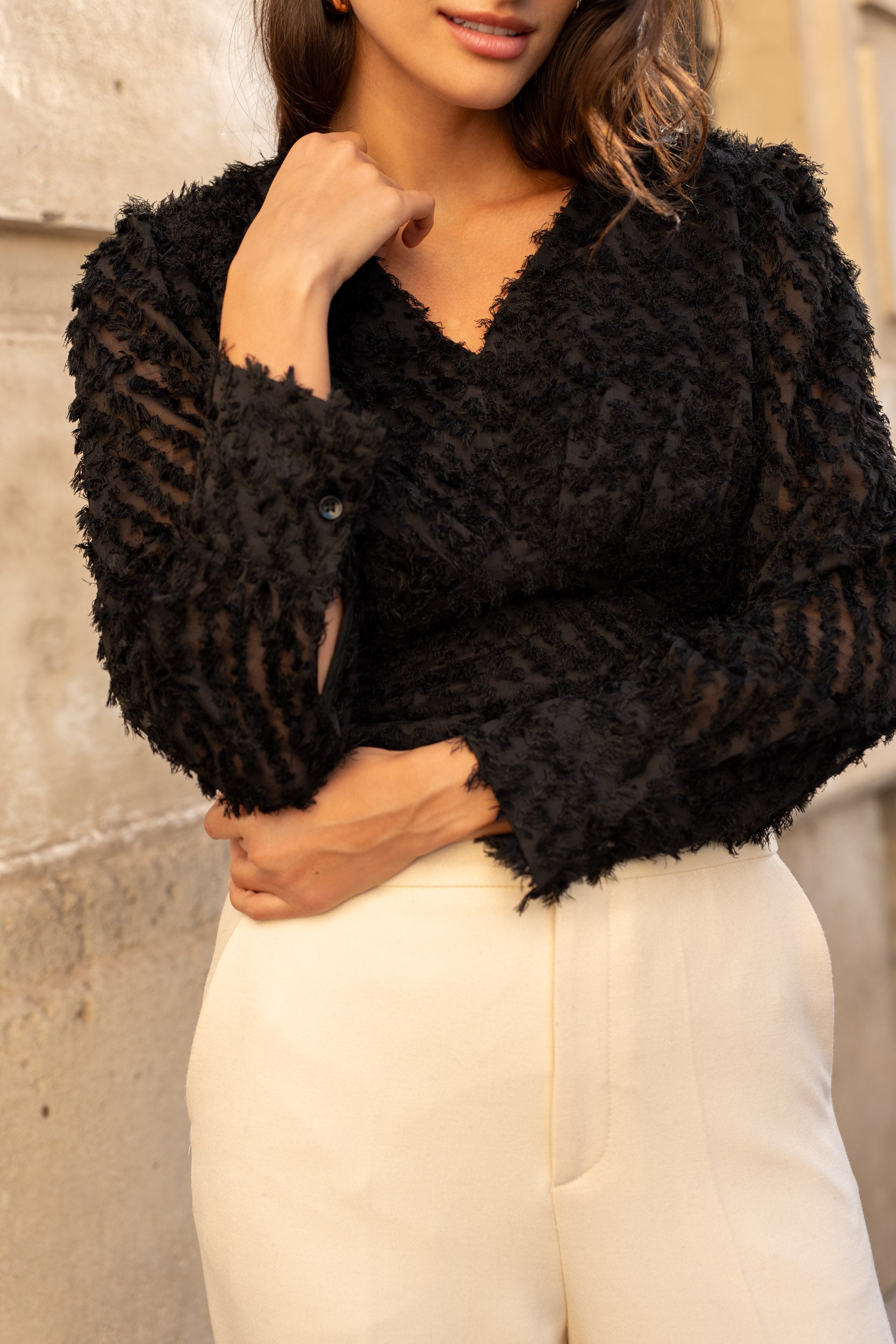 Blouse décolletée Emilie avec noeud dans le dos