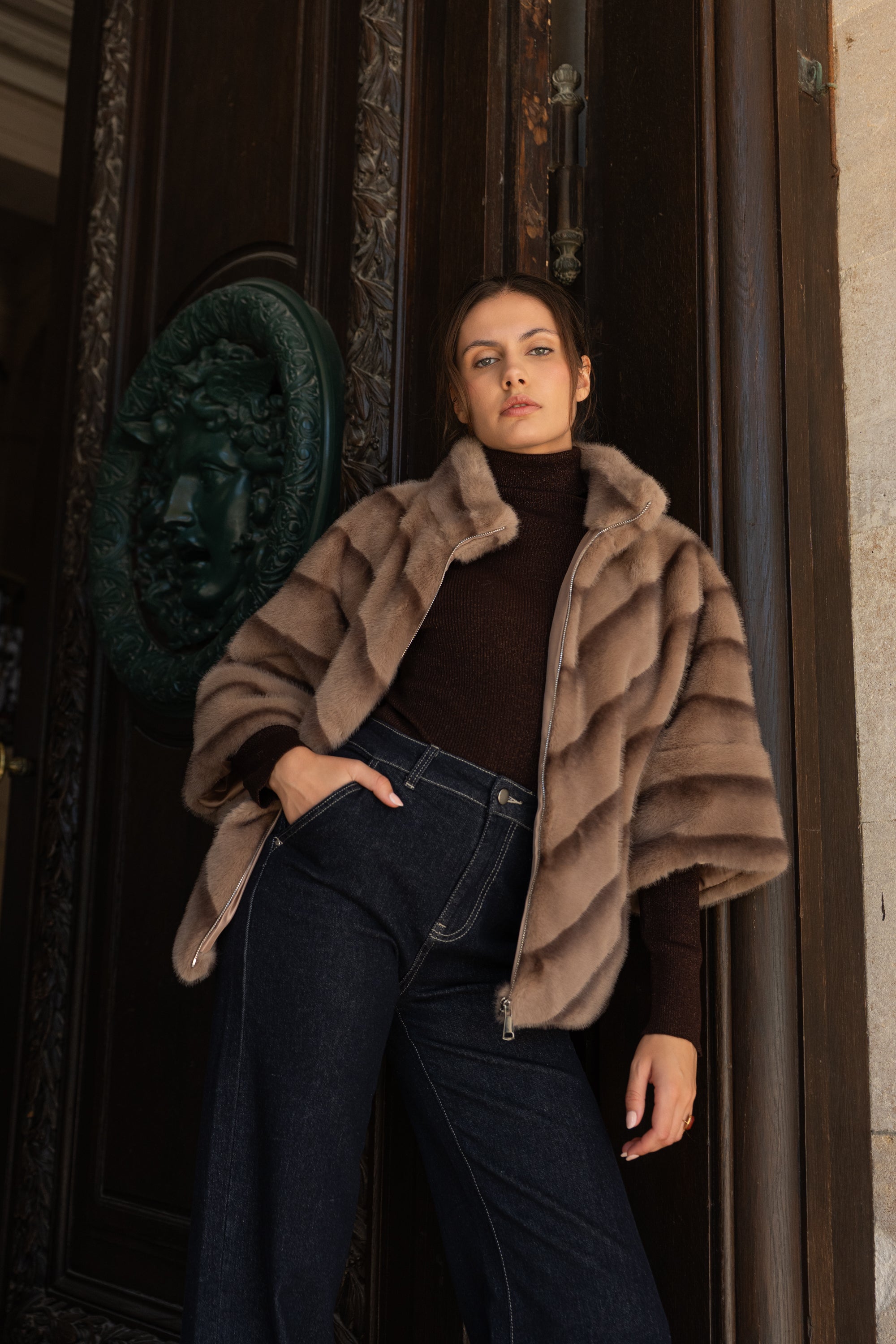 Veste Copenhague cape en fausse fourrure