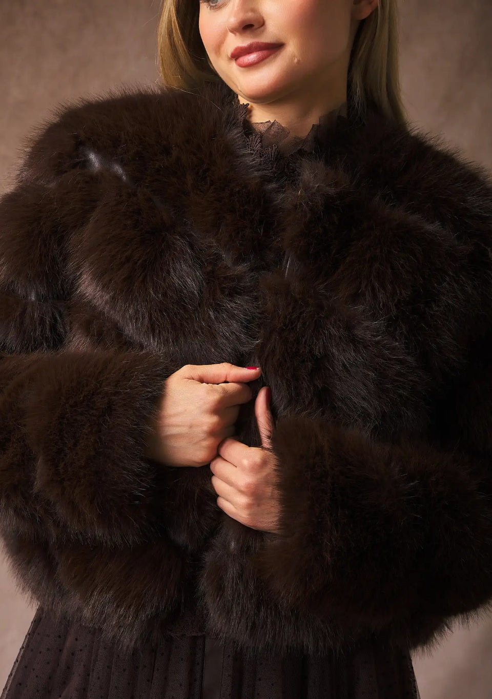 Veste courte en fausse fourrure Paula