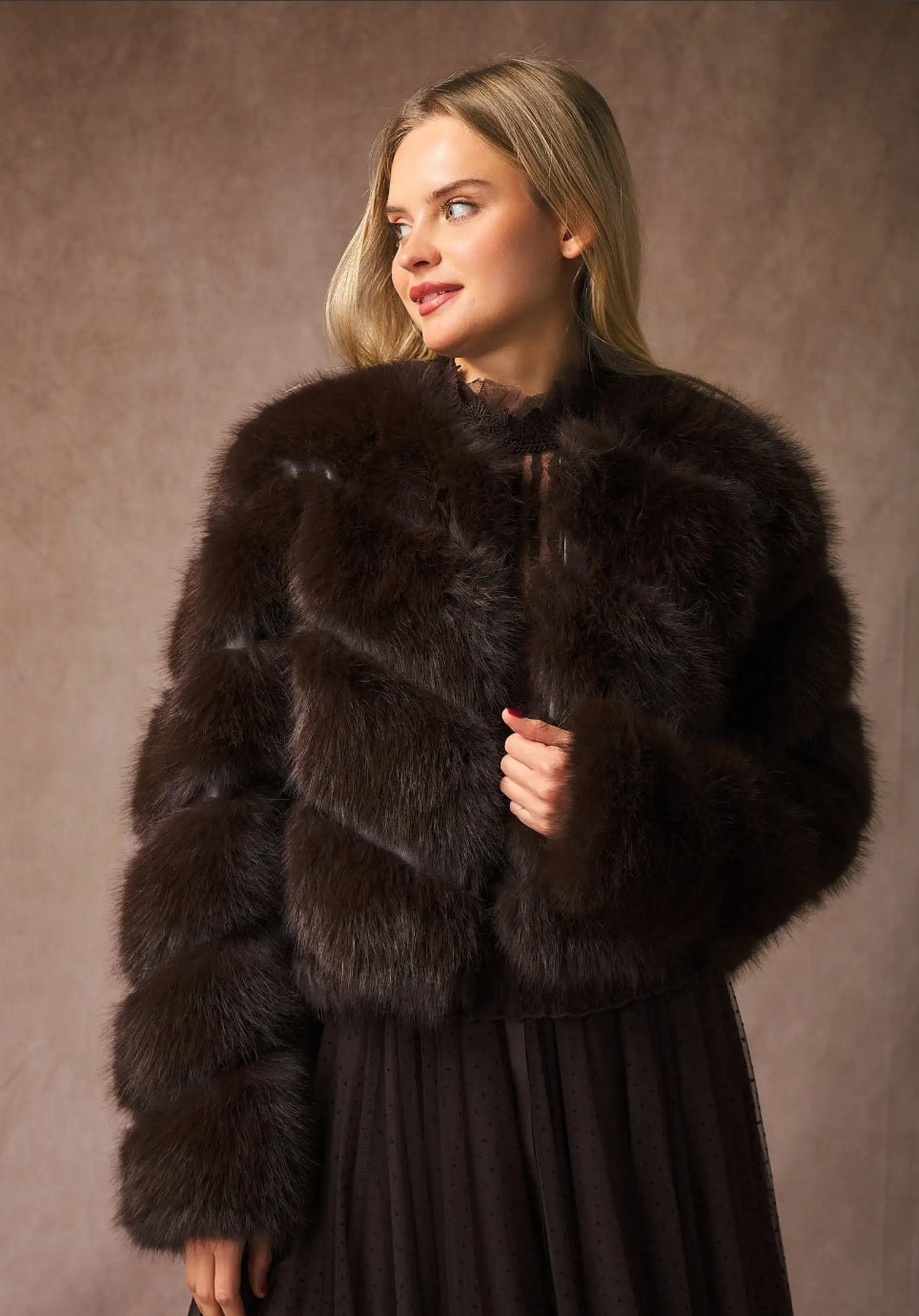 Veste courte en fausse fourrure Paula