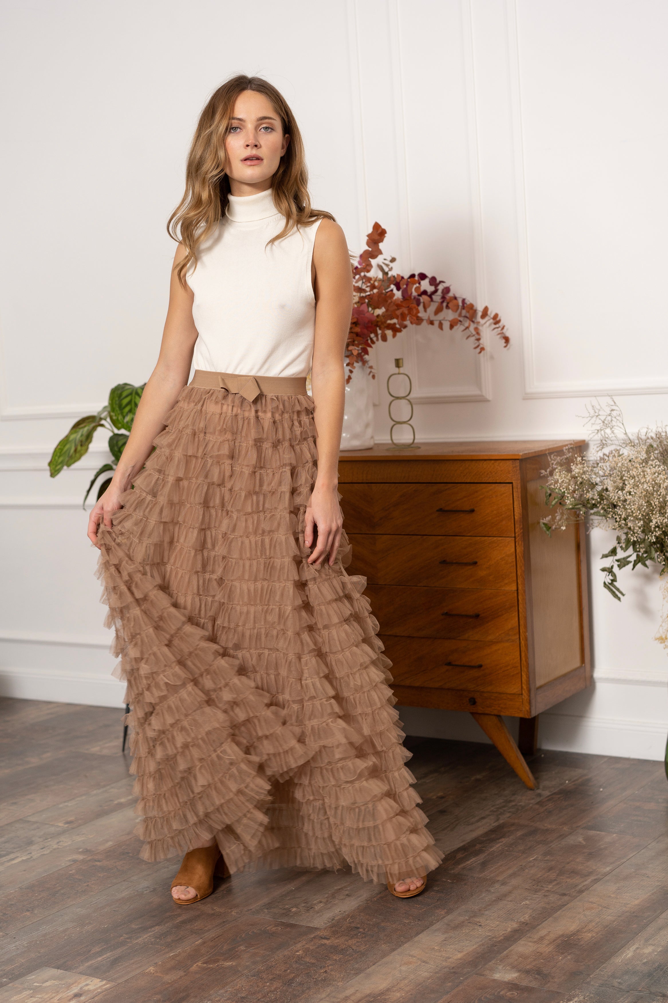 Long tulle skirt with gathers and ruffles