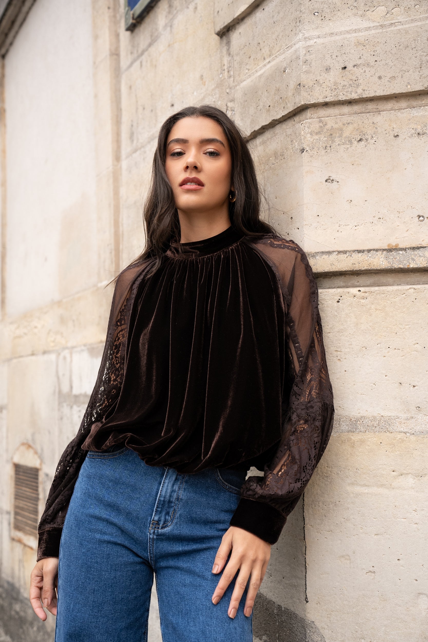 Blouse bimatière velours & manches dentelle