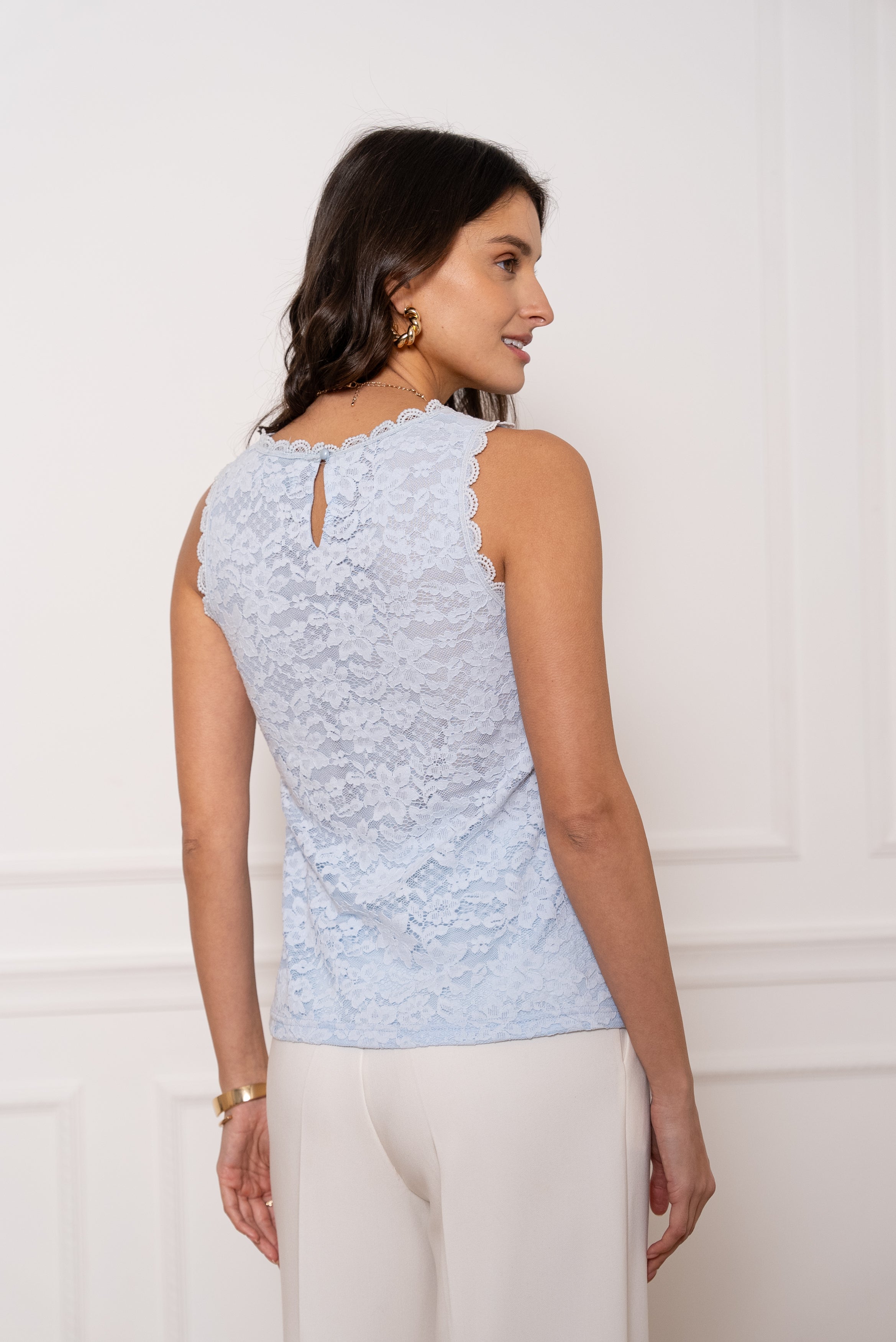 Anaïs sleeveless lace top