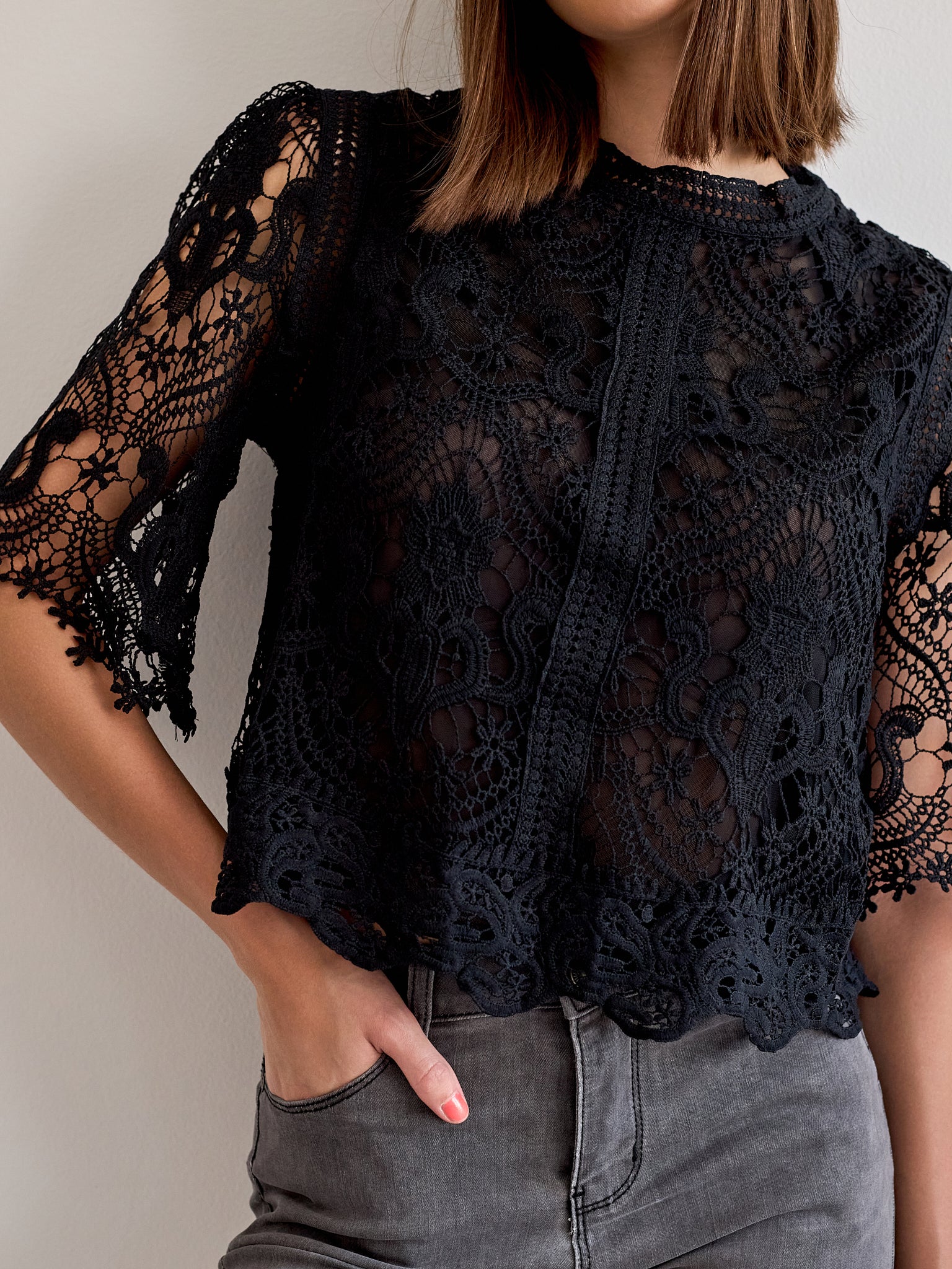 Eléanore lace blouse