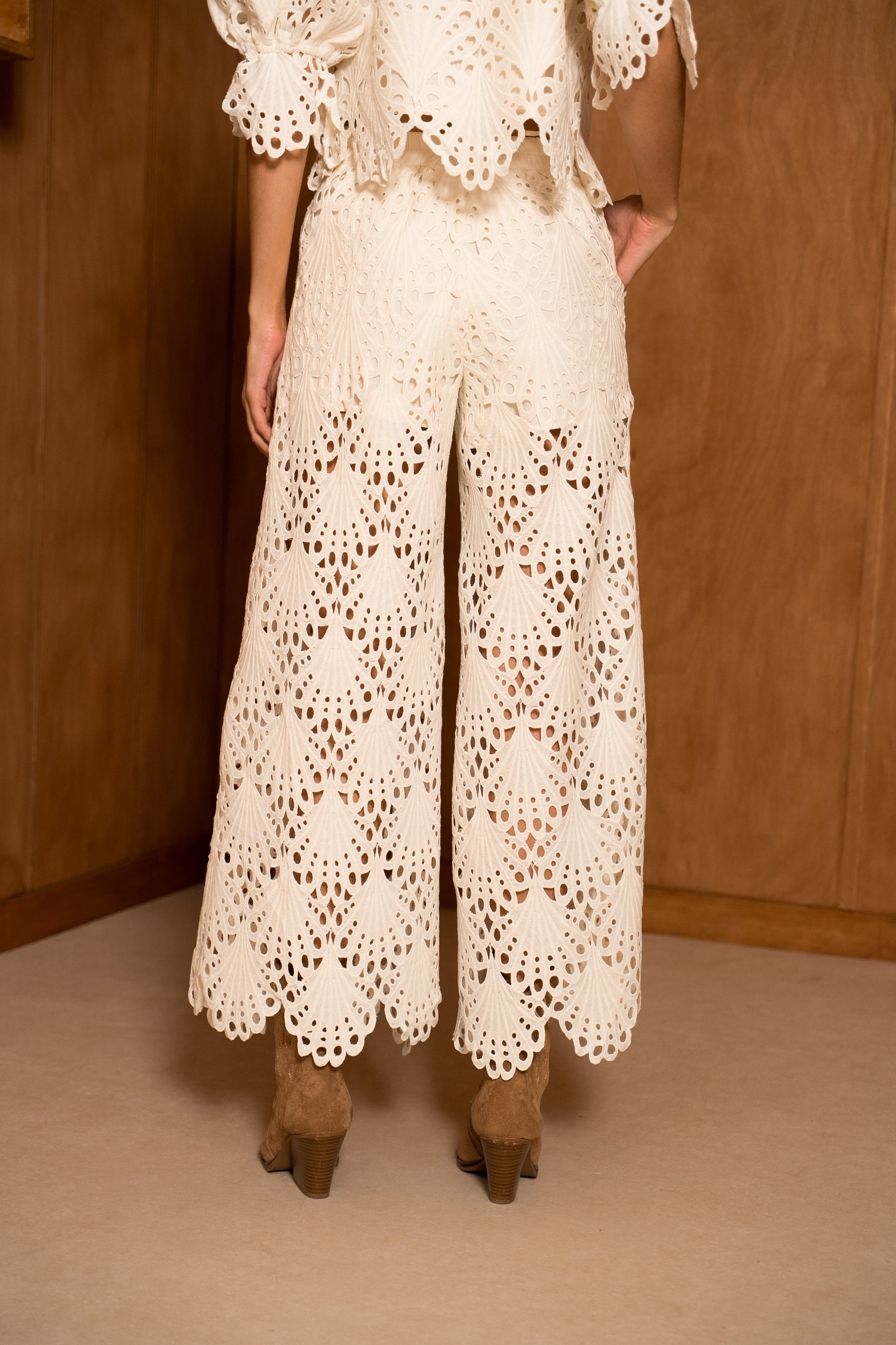 Pantalon Selena en dentelle guipure