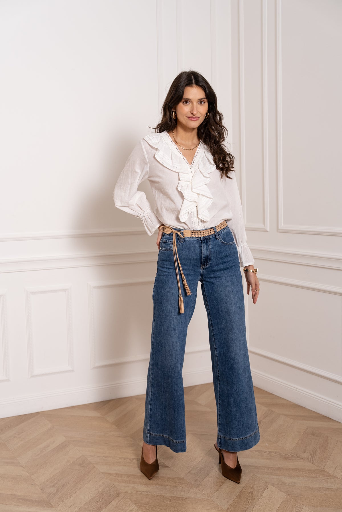 Bi-material velvet blouse &amp; lace sleeves 