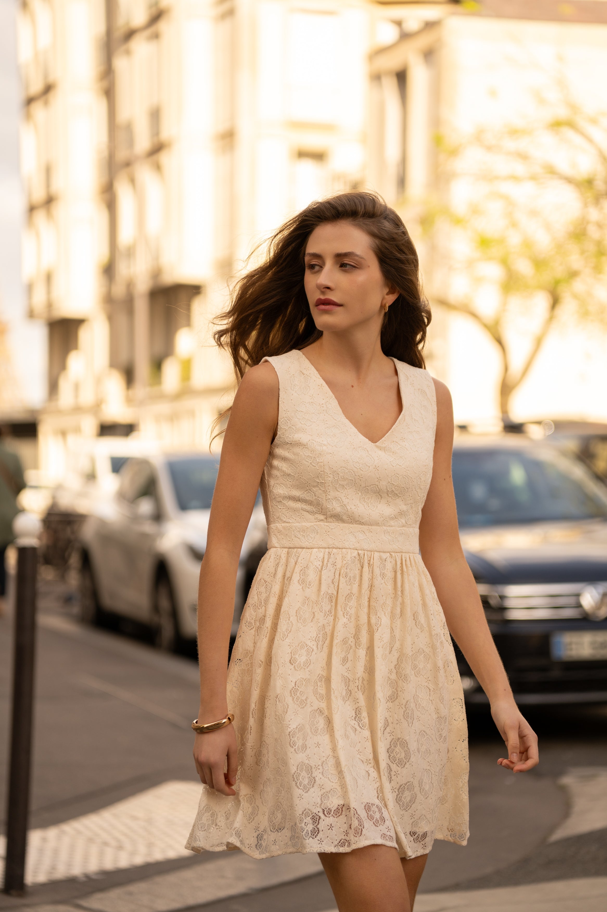 Robe col V en dentelle