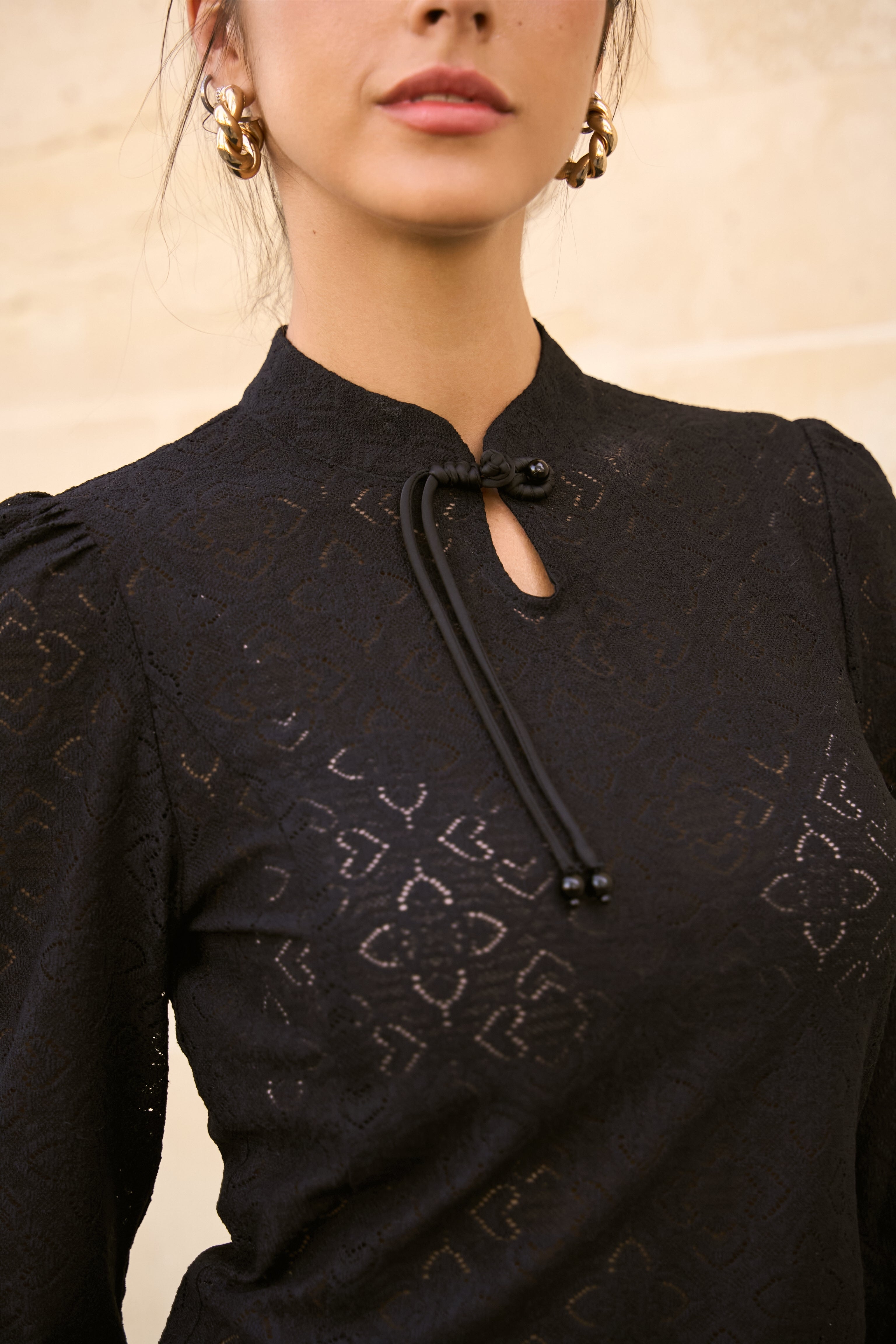 Top dentelle noeud brandebourg