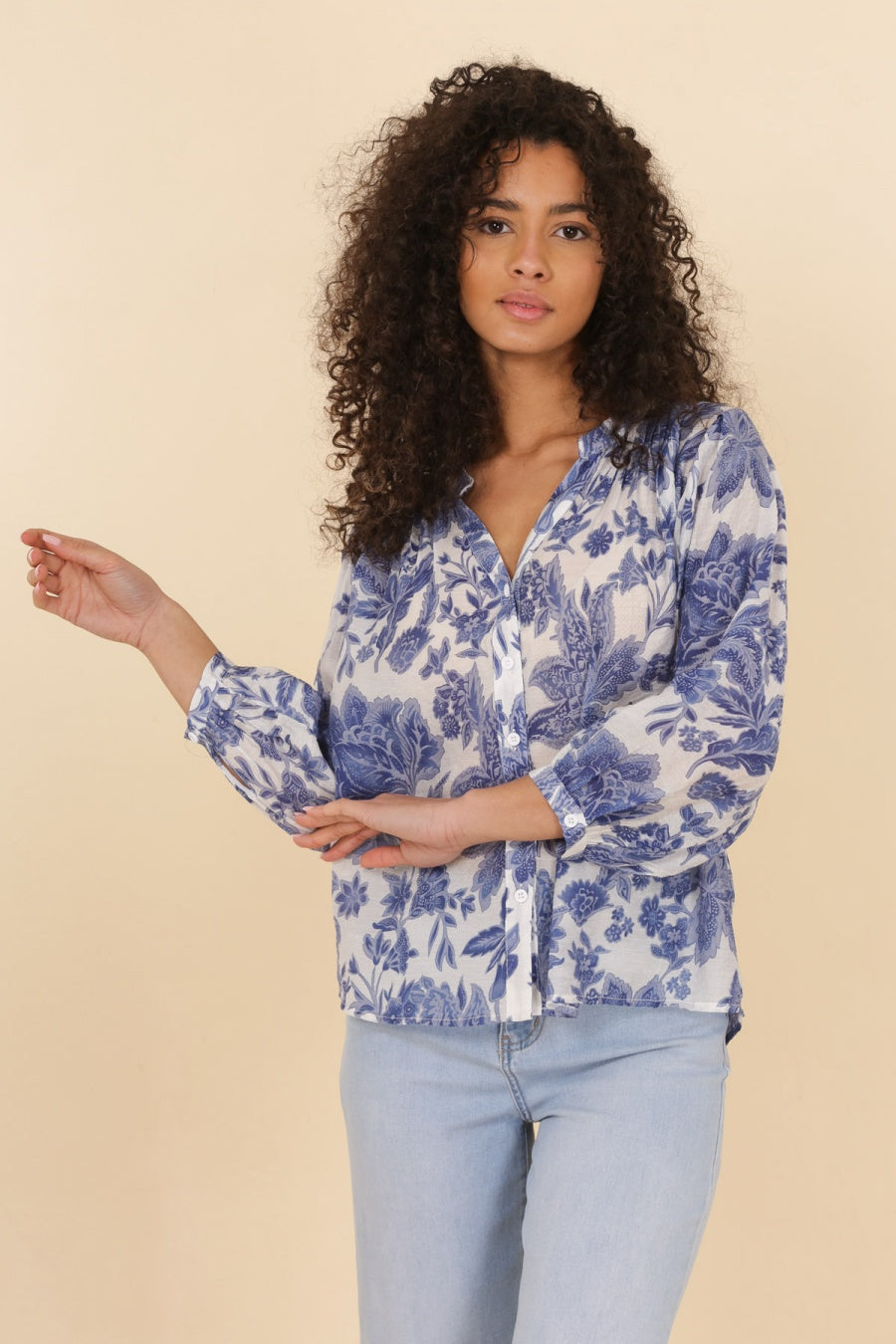 Eléna shirt in floral printed silk