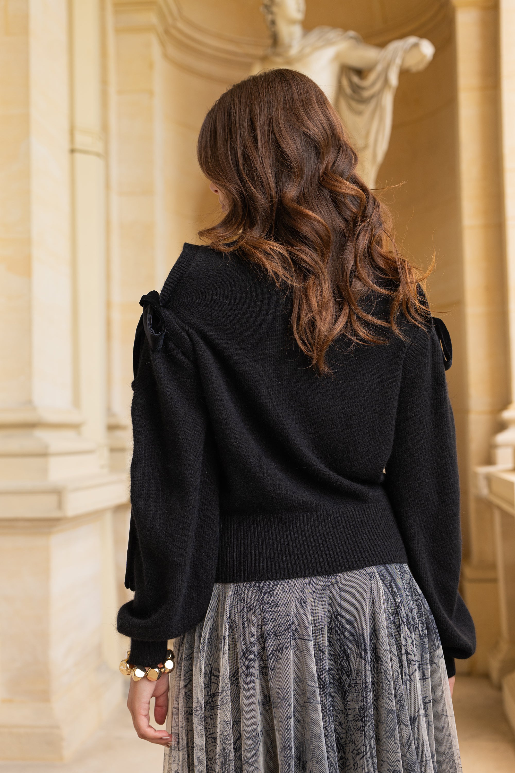 Pull Charlotte épaules dénudées noeuds amovibles