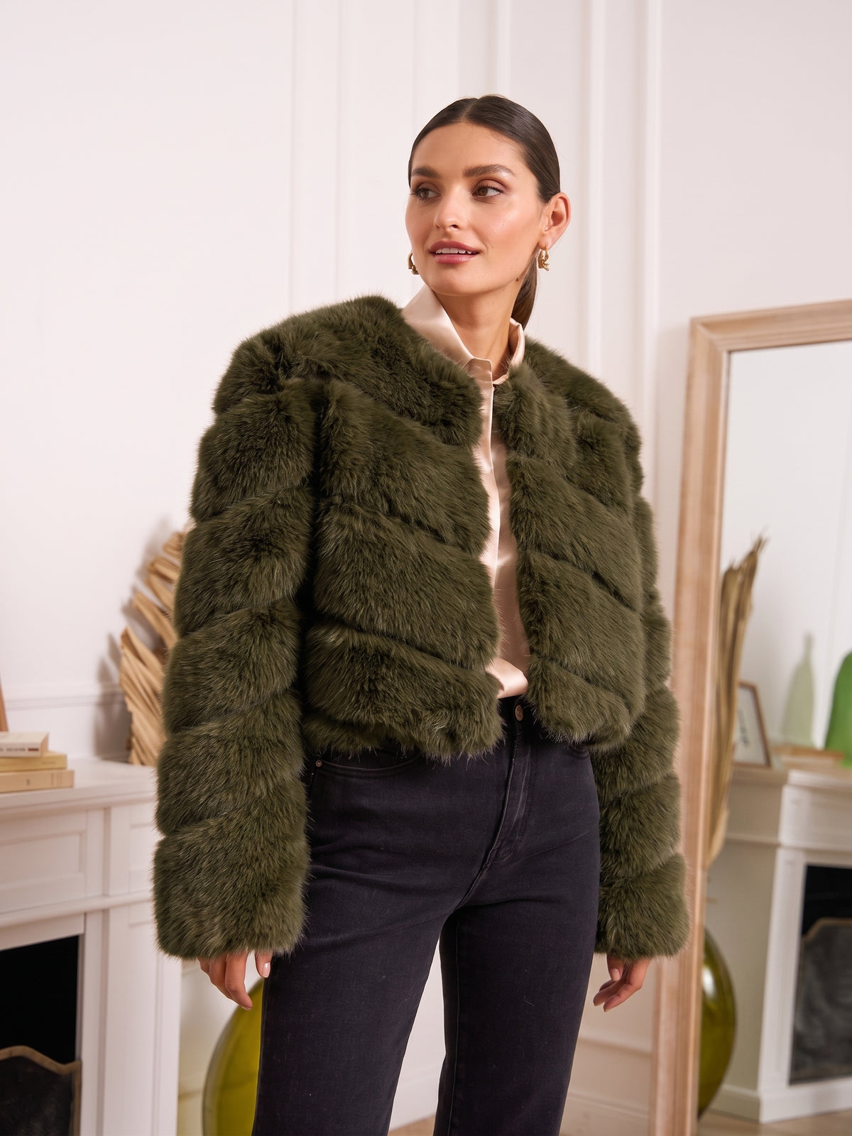 Veste courte en fausse fourrure Paula